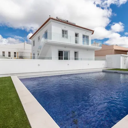 Apartment Luxury New Flat With Pool