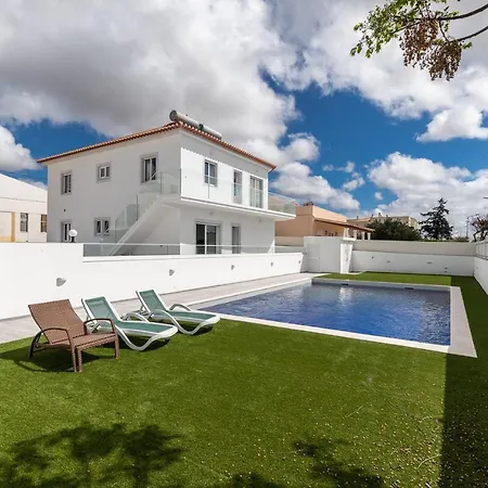 Apartment Luxury New Flat With Pool Ferreiras