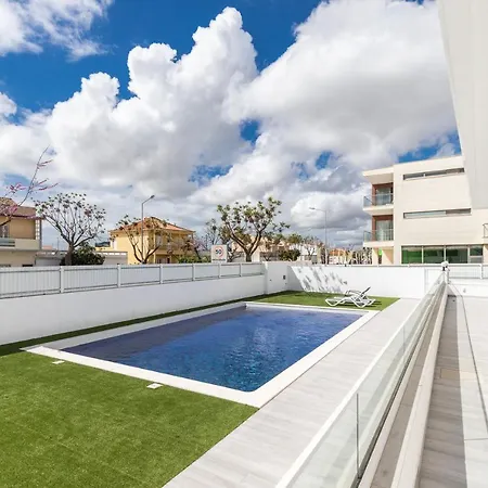 Luxury New Flat With Pool Ferreiras