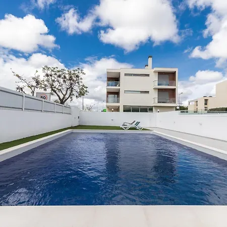 Luxury New Flat With Pool Ferreiras
