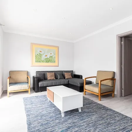 Apartment Luxury New Flat With Pool